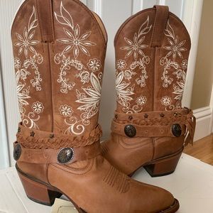 Shyanne Cowgirl Boots!